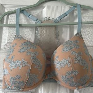 PINK Victoria’s Secret Racer Back front close push-up Lacey padded bra.